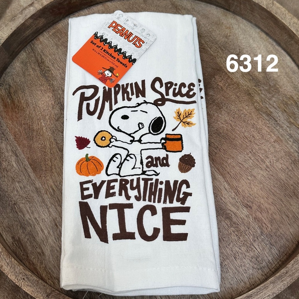 Peanuts Snoopy Kitchen Towels Set of 2 White Fall Pumpkin Spice New With Tags